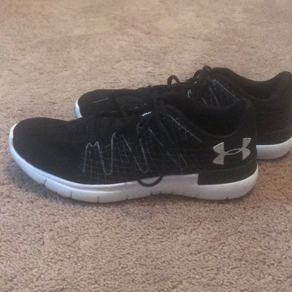 Black Under Armour Running Tennis Shoes 10